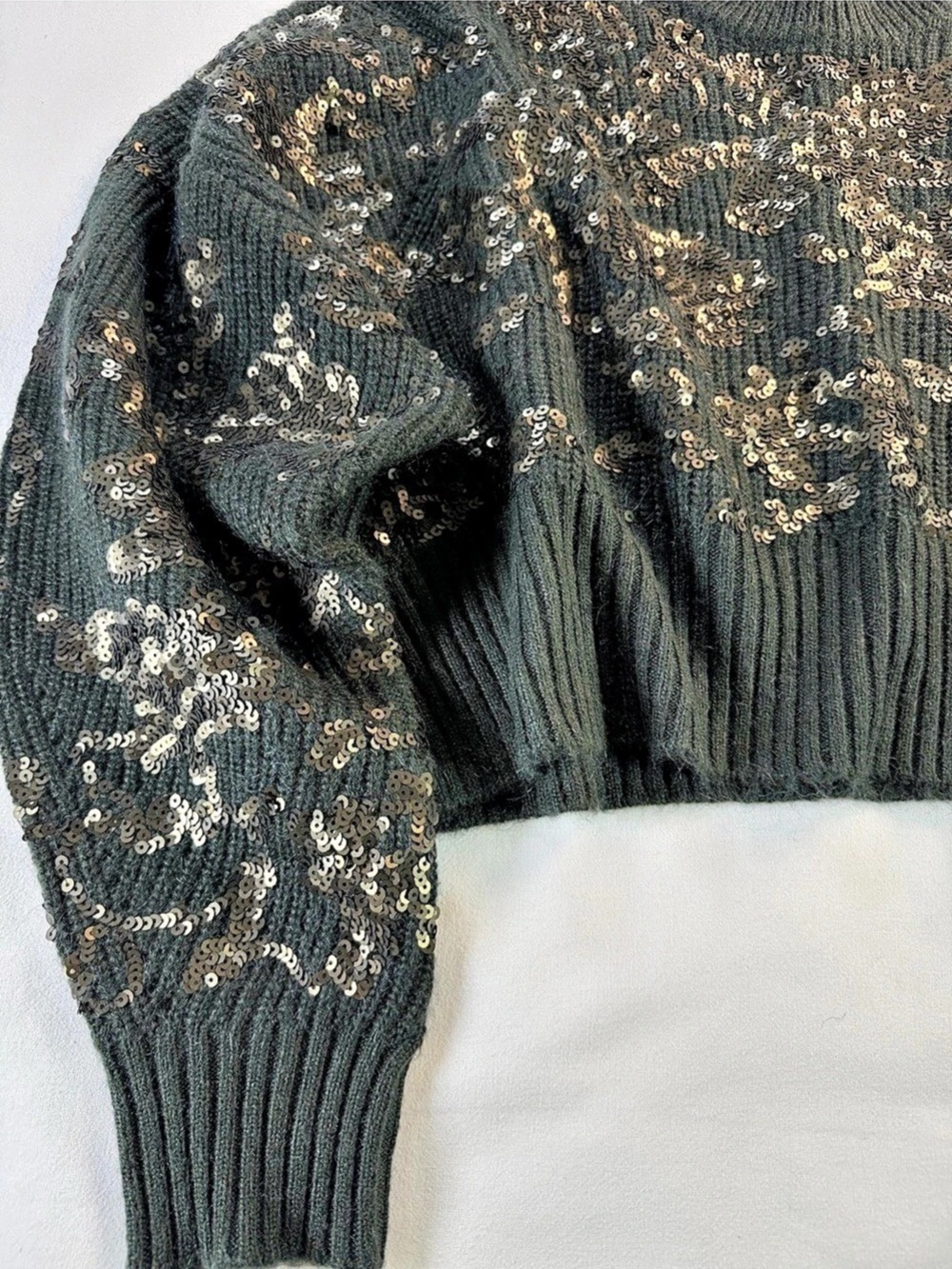 rag & bone Liza Sequin Detail Wool Oversized Cropped Sweater Green & Gold NWT - Picture 5 of 10